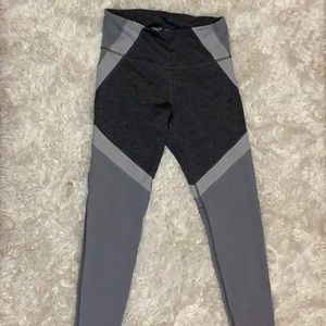 Old Navy Go Dry Elevate Leggings